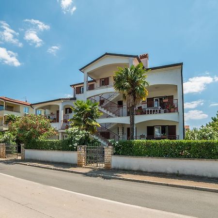 Guest House Marica 로비니 외부 사진