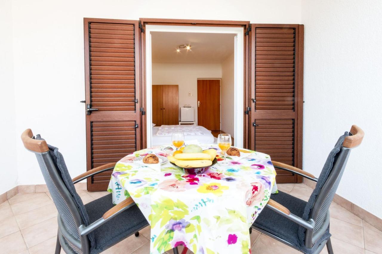 Guest House Marica 로비니 외부 사진
