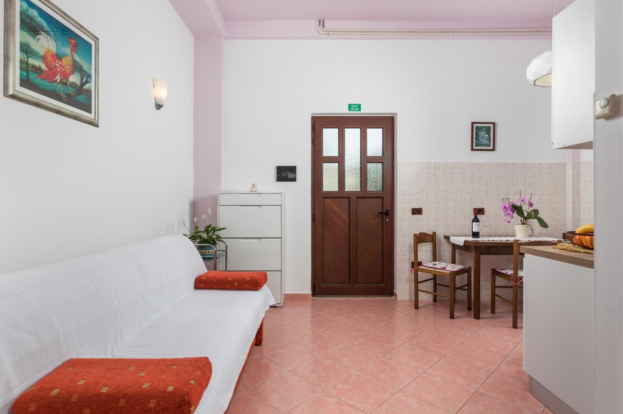 Guest House Marica 로비니 외부 사진