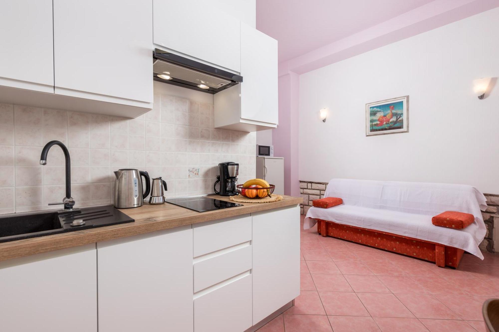 Guest House Marica 로비니 외부 사진