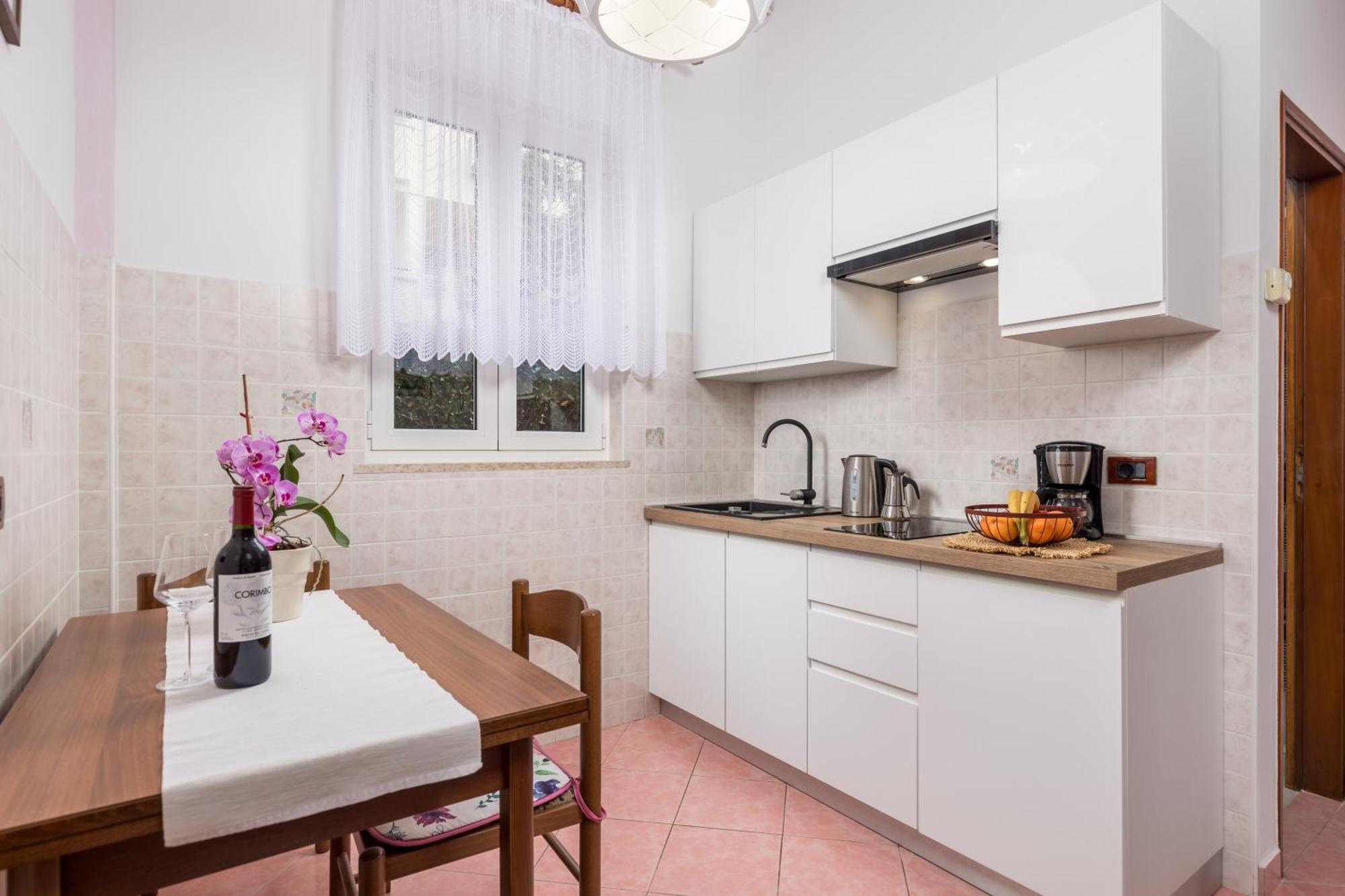 Guest House Marica 로비니 외부 사진