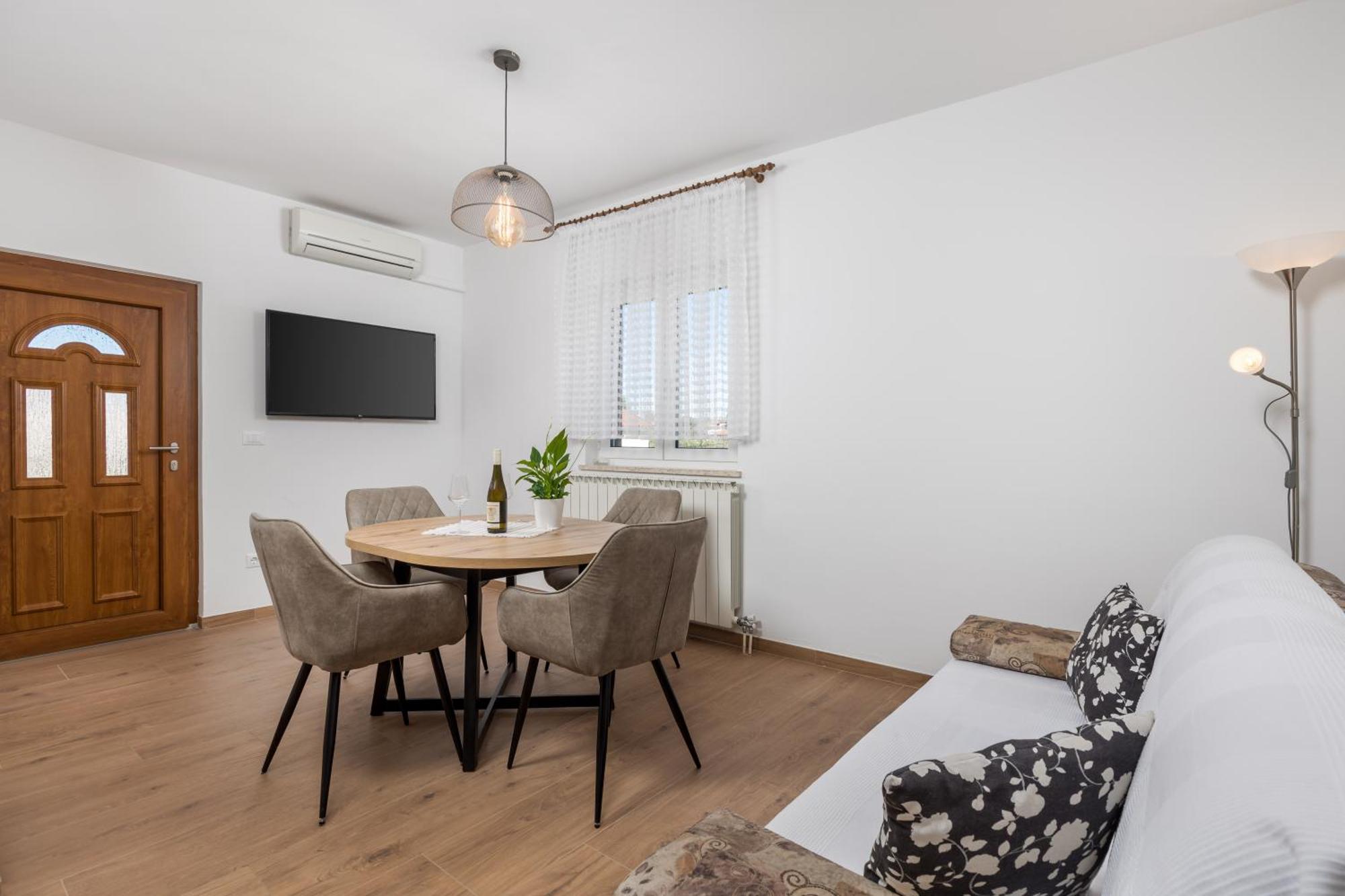 Guest House Marica 로비니 외부 사진