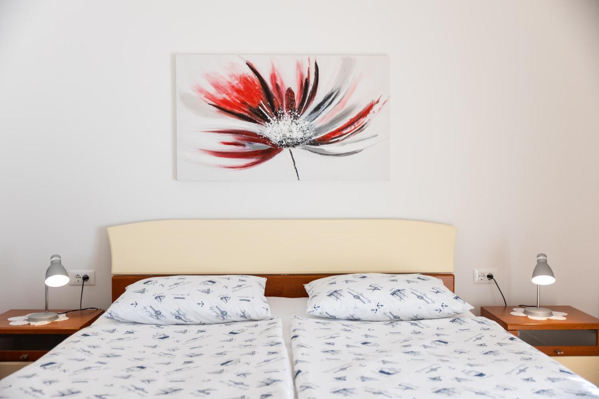 Guest House Marica 로비니 외부 사진