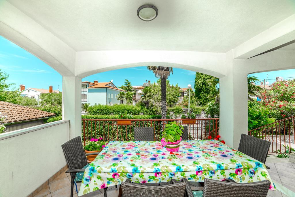 Guest House Marica 로비니 외부 사진
